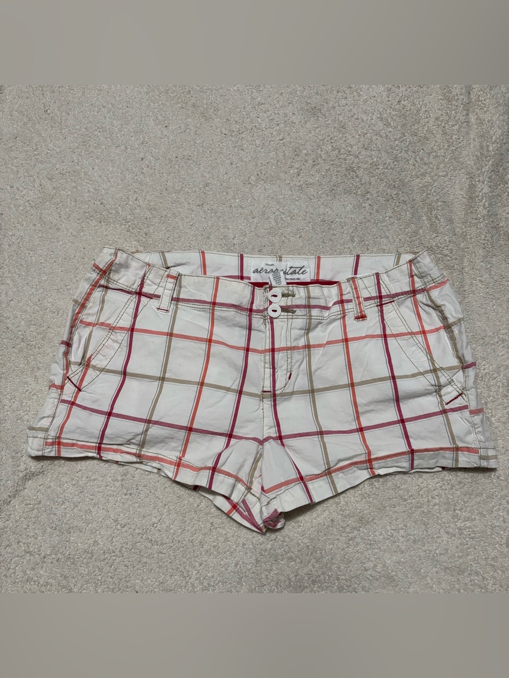 Aeropostale White Plaid Shorts with Red and Tan Lines Y2K size 9/10